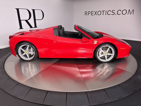 Used 2012 Ferrari 458 Spider RWD image 10