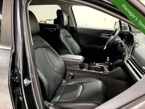 Used 2024 Kia Sportage EX FWD image 9