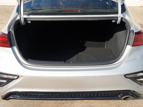 Used 2021 Kia Forte LXS FWD image 9