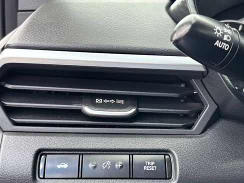 Used 2021 Nissan Altima 2.5 SV FWD image 28