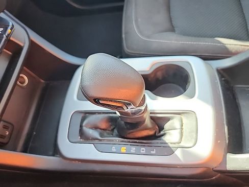 Used 2022 Chevrolet Colorado LT w/ Safety Package image 34