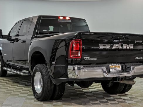 Used 2025 RAM 3500 Laramie AWD/4WD image 6