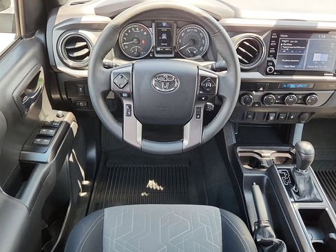 Used 2023 Toyota Tacoma TRD Off-Road AWD/4WD image 11
