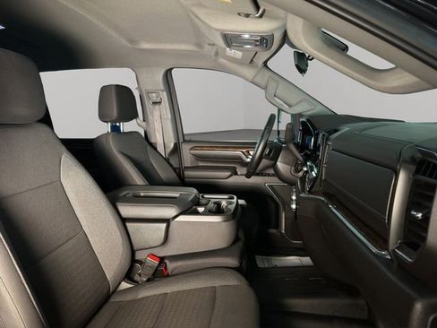 Used 2024 GMC Sierra 2500 SLE w/ SLE Value Package; image 29