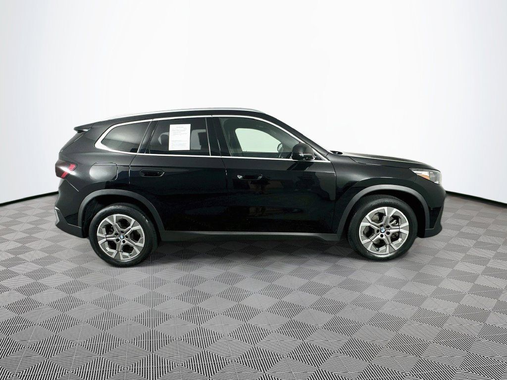 Used 2023 BMW X1 xDrive28i AWD/4WD image 10