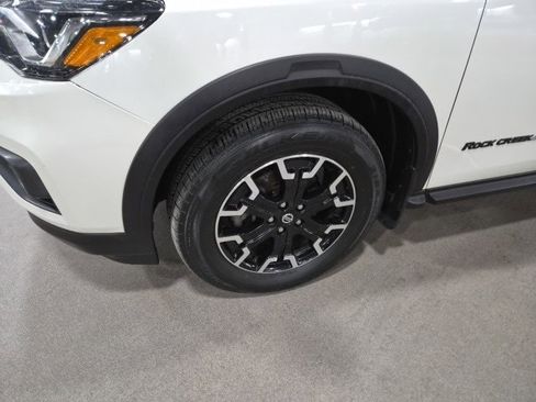 Used 2019 Nissan Pathfinder SL image 6