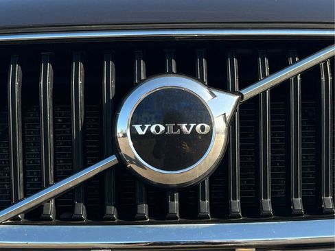 Used 2023 Volvo XC60 B5 Core AWD/4WD image 29