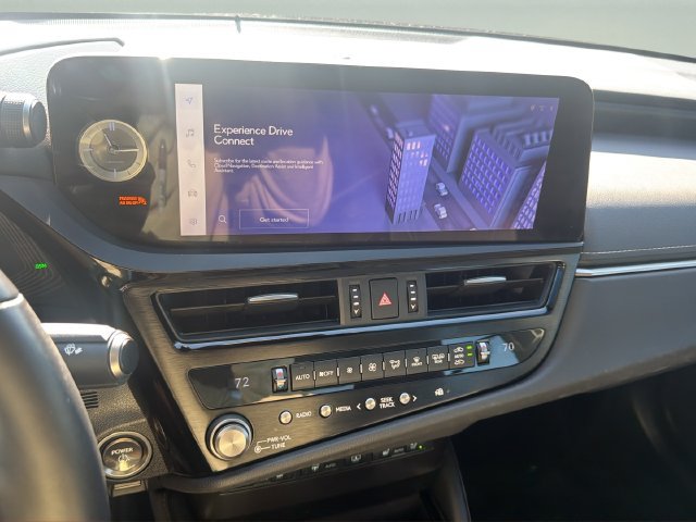 Used 2024 Lexus ES 300h Ultra Luxury w/ Accessory Package (Z2) FWD image 23