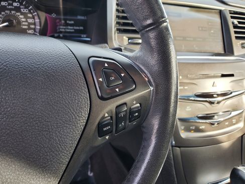 Used 2016 Lincoln MKS image 16