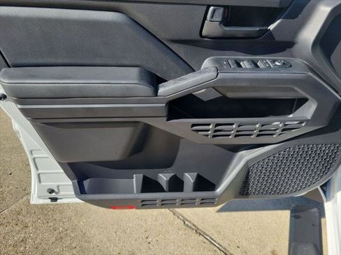 Certified 2024 Toyota Tacoma SR image 11