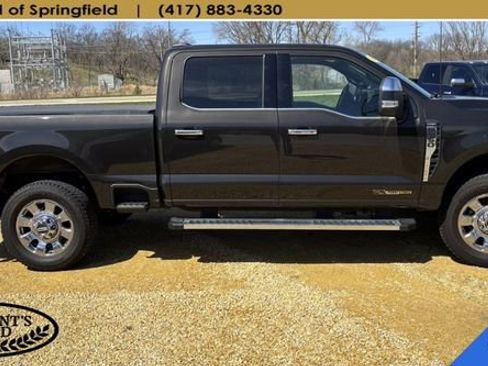 Used 2025 Ford F350 Lariat w/ Chrome Package image 2