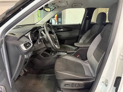 Used 2023 Chevrolet TrailBlazer LT AWD/4WD image 8