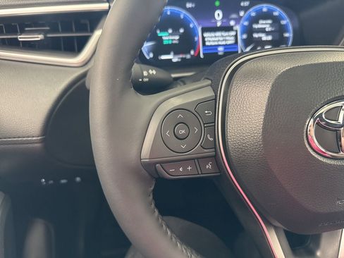 Used 2026 Toyota Corolla Cross XLE image 20