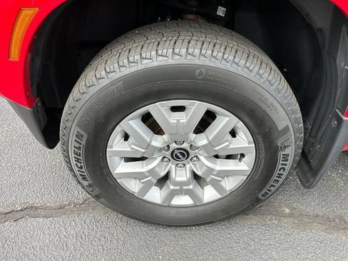 Certified 2023 Nissan Frontier SV w/ SV Convenience Package AWD/4WD image 8