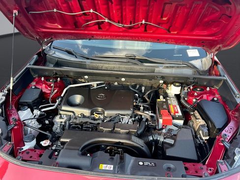Used 2019 Toyota RAV4 XLE FWD image 14