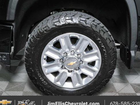 Used 2024 Chevrolet Silverado 2500 High Country w/ Technology Package AWD/4WD image 36