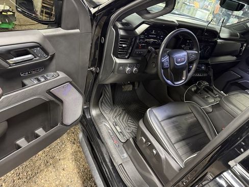 Used 2024 GMC Sierra 1500 AT4X w/ AT4X AEV Edition image 8