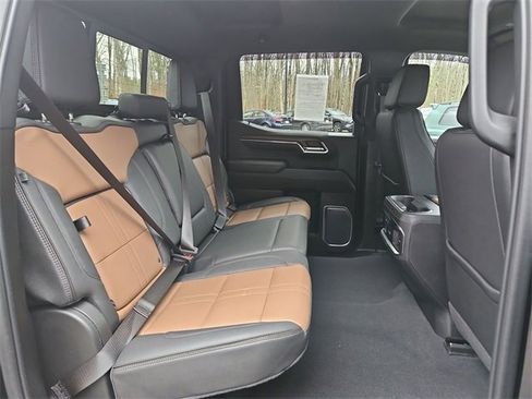 Used 2023 Chevrolet Silverado 1500 High Country w/ Technology Package image 27