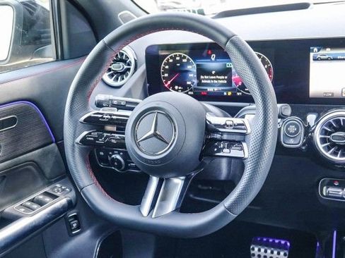 New 2024 Mercedes-Benz GLA 250 4MATIC image 11