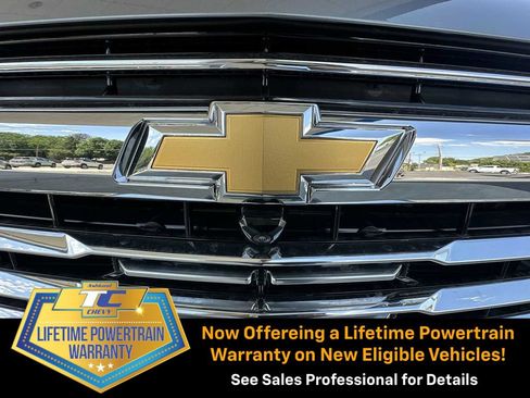 New 2025 Chevrolet Suburban Premier image 32