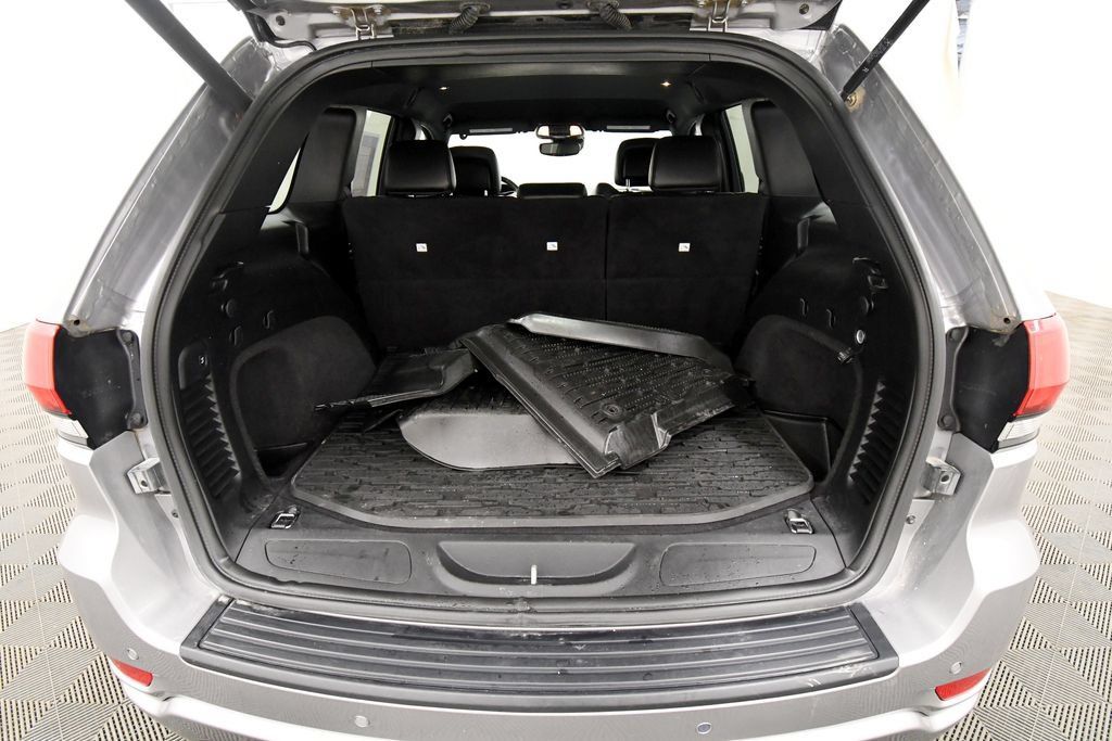 Used 2021 Jeep Grand Cherokee Altitude AWD/4WD image 7
