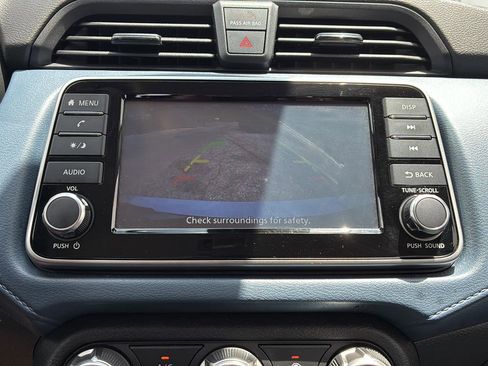 Used 2025 Nissan Versa SV FWD image 21