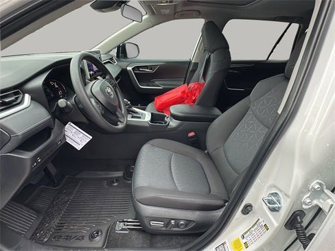 New 2025 Toyota RAV4 XLE image 10