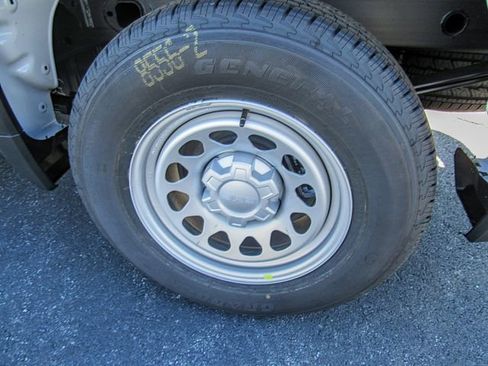 New 2026 GMC Sierra 1500 Pro w/ Pro Value Package image 9