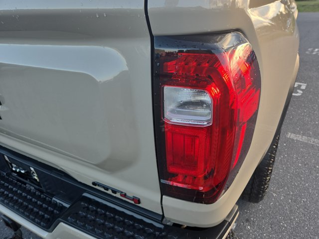 Used 2023 GMC Canyon AT4 w/ AT4 Premium Package AWD/4WD image 17