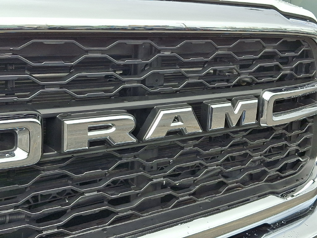 Used 2024 RAM 2500 Tradesman w/ Chrome Appearance Group AWD/4WD image 7