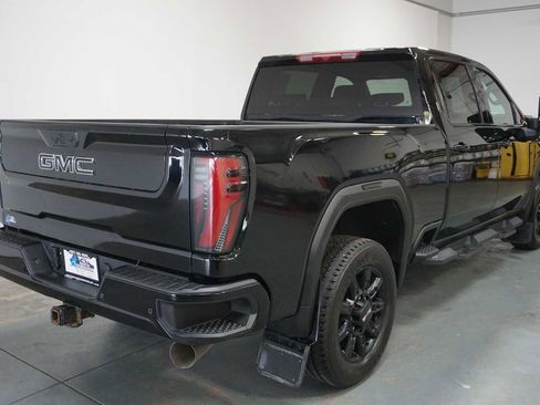 Used 2024 GMC Sierra 2500 AT4 image 6