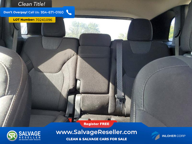 Used 2015 Jeep Cherokee Latitude w/ Cold Weather Group FWD image 13
