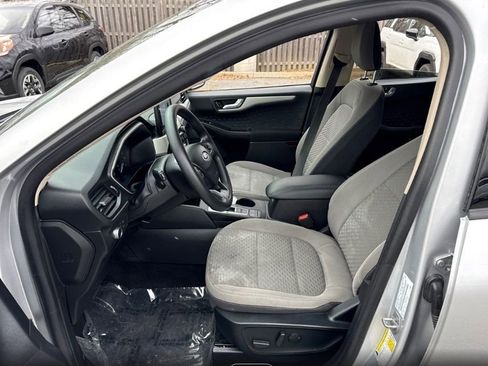 Used 2020 Ford Escape SE image 10
