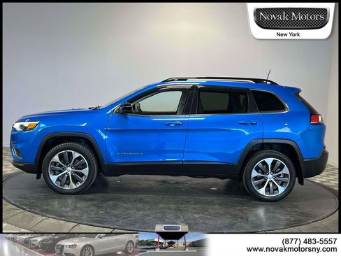 Used 2022 Jeep Cherokee Limited w/ Elite Package AWD/4WD image 5