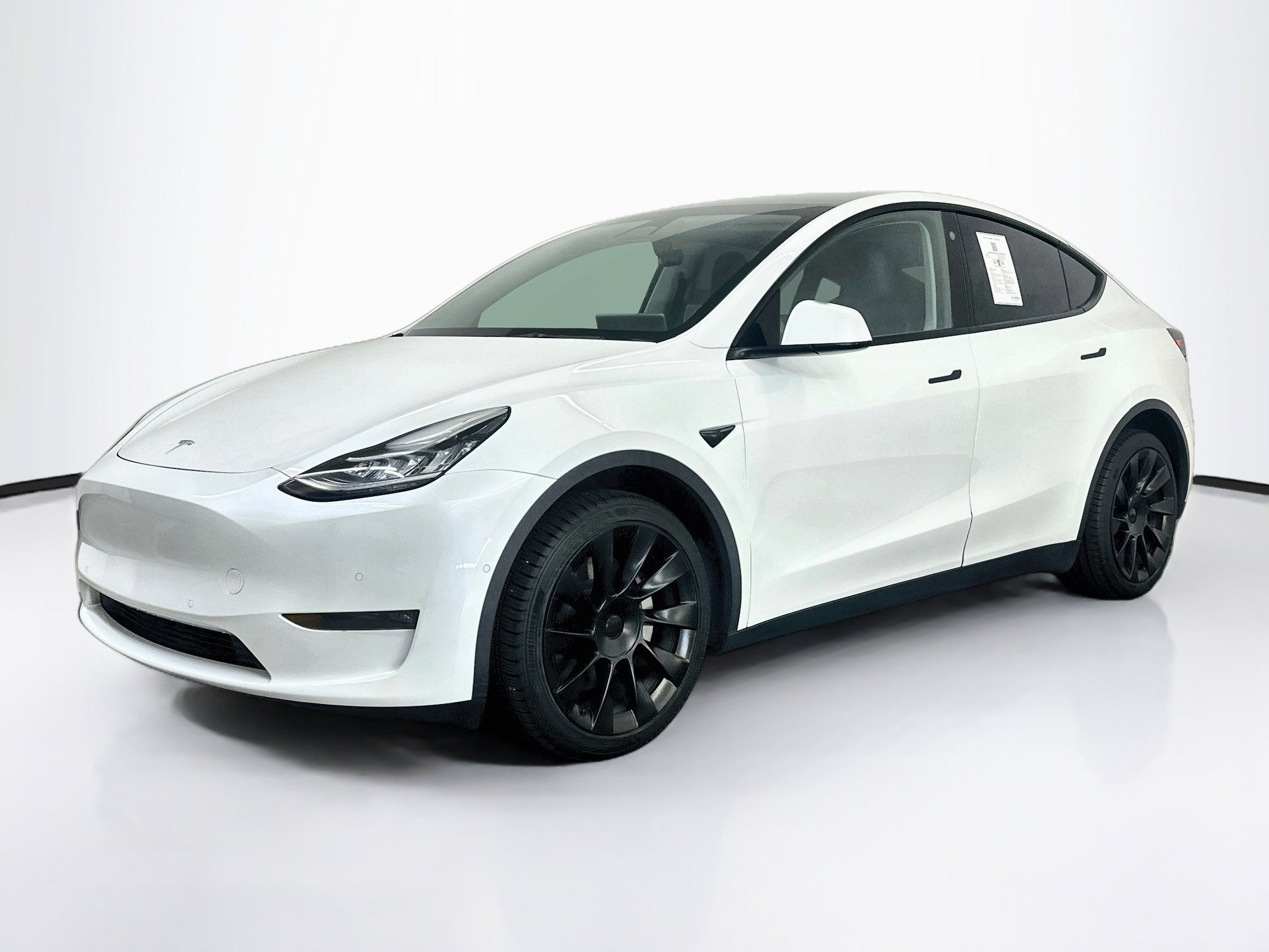 Used 2022 Tesla Model Y Long Range AWD/4WD image 3