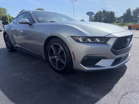 Used 2024 Ford Mustang Coupe RWD image 6
