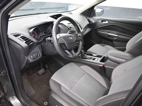 Used 2018 Ford Escape SE image 11