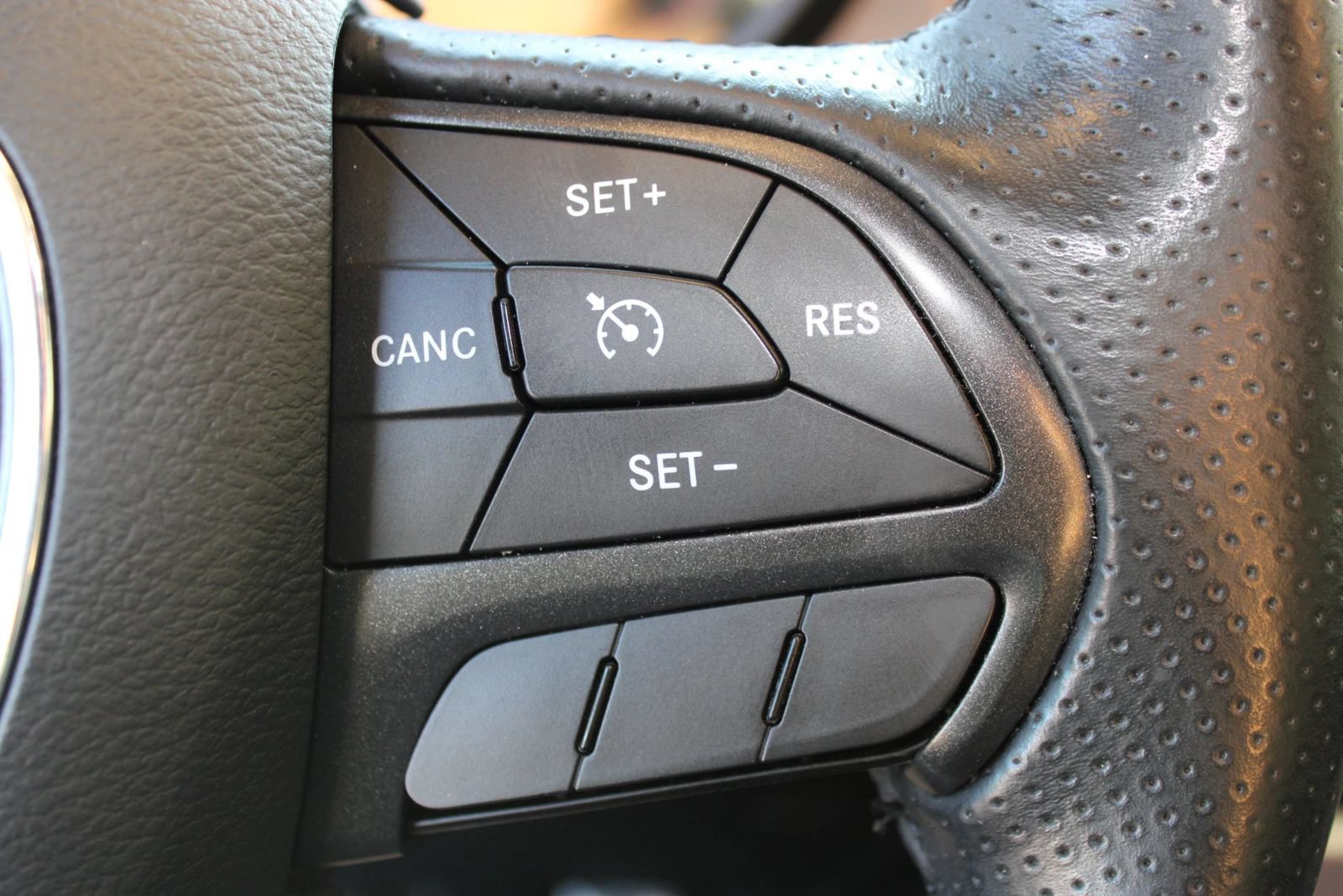 Used 2016 Dodge Challenger R/T Plus RWD image 32