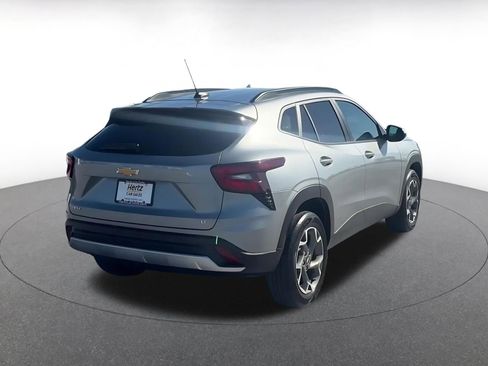 Used 2025 Chevrolet Trax LT FWD image 14