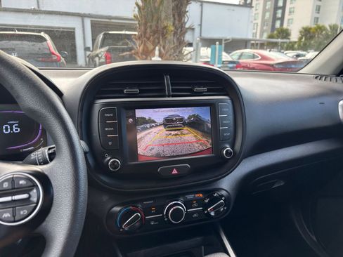 Used 2025 Kia Soul LX w/ LX Technology Package image 23