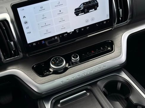 Certified 2025 Ford Expedition Max Platinum AWD/4WD image 30