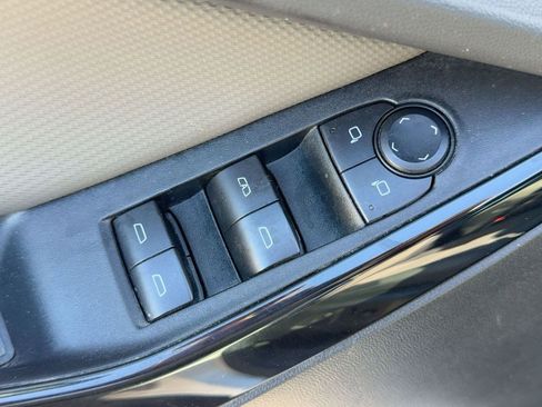 Used 2025 Chevrolet Equinox LT w/ Convenience Package II image 13