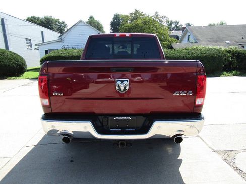 Used 2017 RAM 1500 Classic SLT w/ SLT Plus D←cor Group AWD/4WD image 6