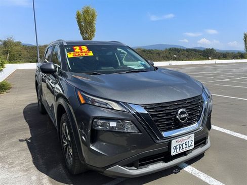 Used 2023 Nissan Rogue SV w/ SV Premium B Package FWD image 1