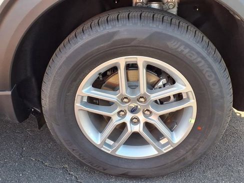 New 2026 Ford Explorer Active RWD image 4