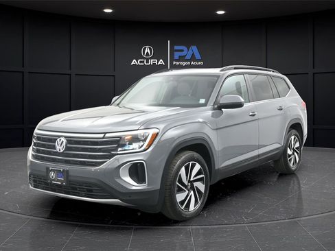 Used 2025 Volkswagen Atlas SE AWD/4WD image 1