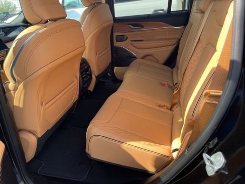 Used 2025 Jeep Grand Cherokee Summit w/ Adv Protech Group IV image 7