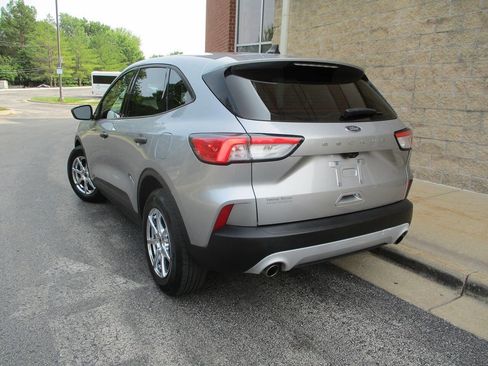 Used 2021 Ford Escape S image 9