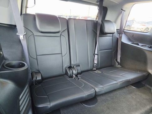 Used 2015 GMC Yukon SLT w/ HD Trailering Package image 17