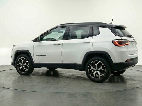 Used 2025 Jeep Compass Limited AWD/4WD image 6